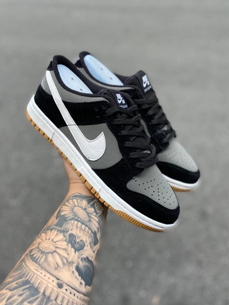 Nike SB Dunk Low