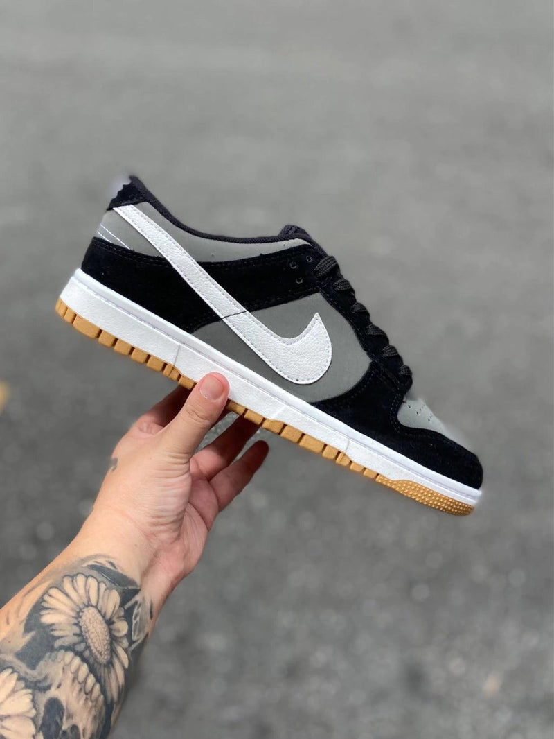 Nike SB Dunk Low