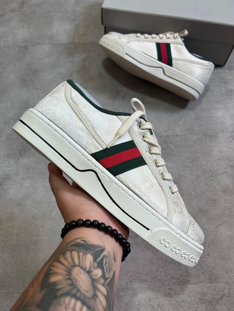 Sapâtenis Gucci